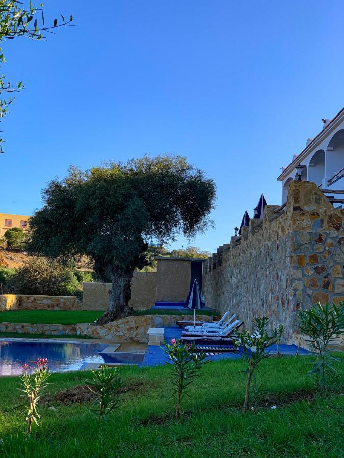 Dmina House
